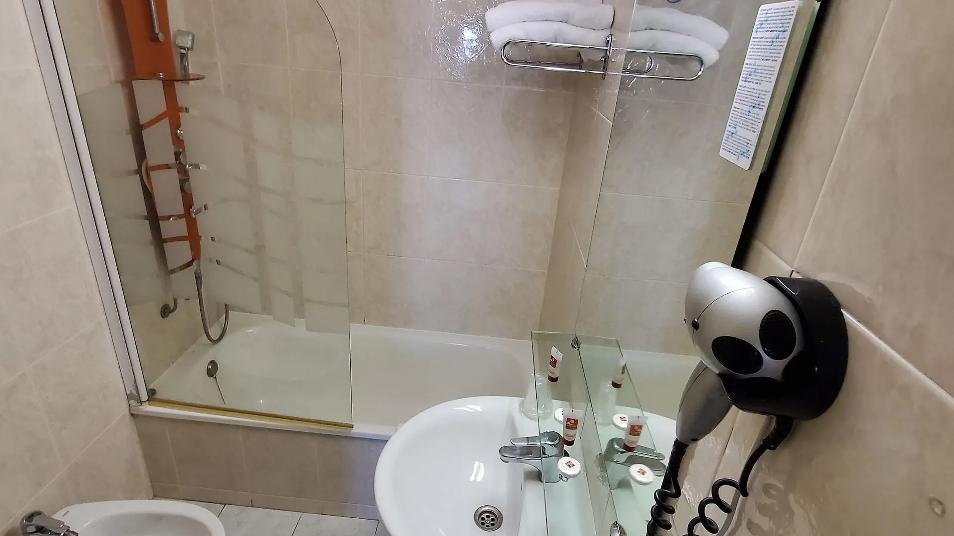 Ampuria Inn Empuriabrava 3*,