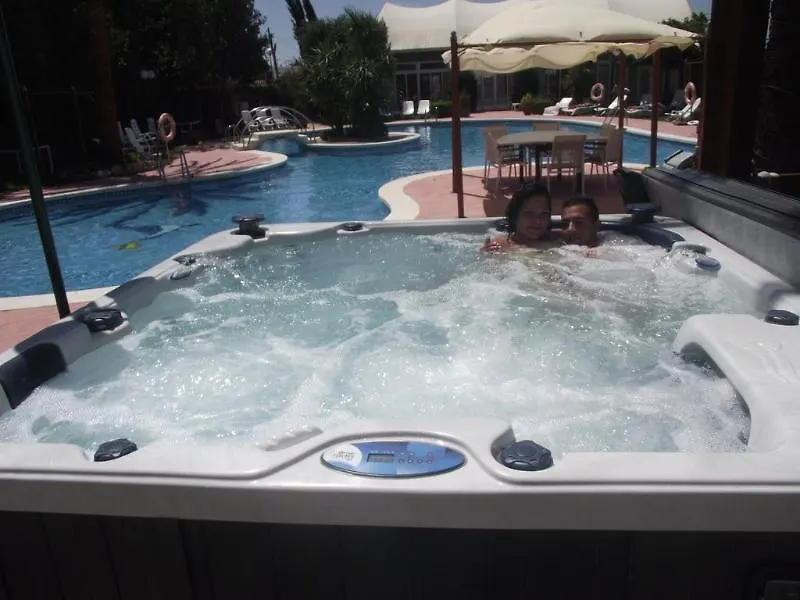 Ampuria Inn Empuriabrava Hotel